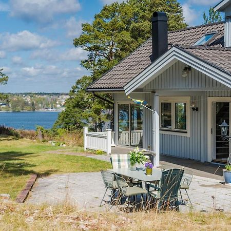 Elegant Home With Stunning Sea View And Garden Stockholm Exterior foto