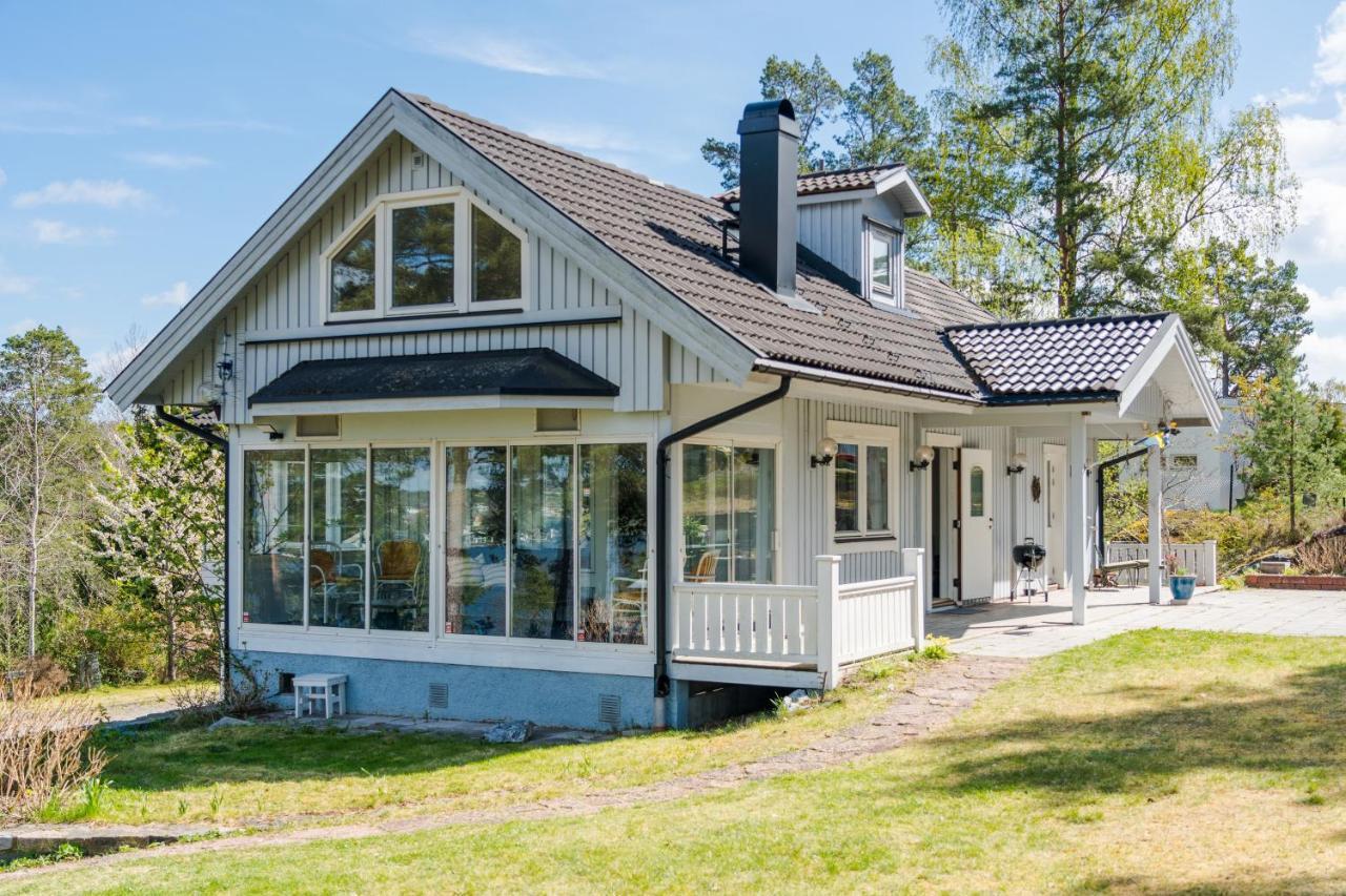 Elegant Home With Stunning Sea View And Garden Stockholm Exterior foto