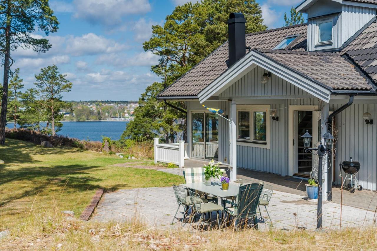 Elegant Home With Stunning Sea View And Garden Stockholm Exterior foto